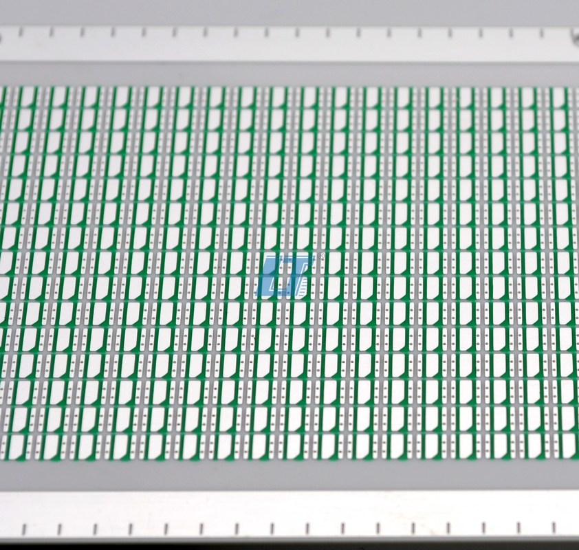 Épaisseur de 0,1 mm à 3,0 mm PCB recouvert de cuivre céramique avec une plage de taille de 2 mm à 200 mm Parfait pour les circuits de haute fiabilité