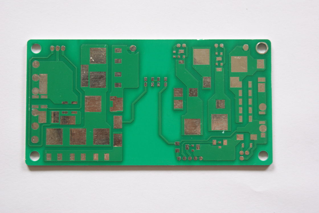 Circuit imprimé IMS sérigraphié blanc conçu pour des applications de tension nominale de 20 kV