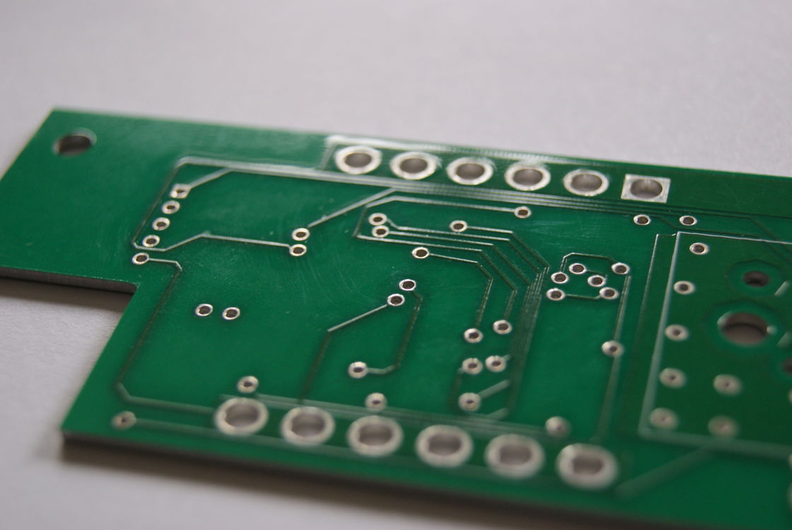 0.5/1/2/3/5/8 W Conductivité thermique PCB IMS avec écran blanc et certification ISO 9001 2015