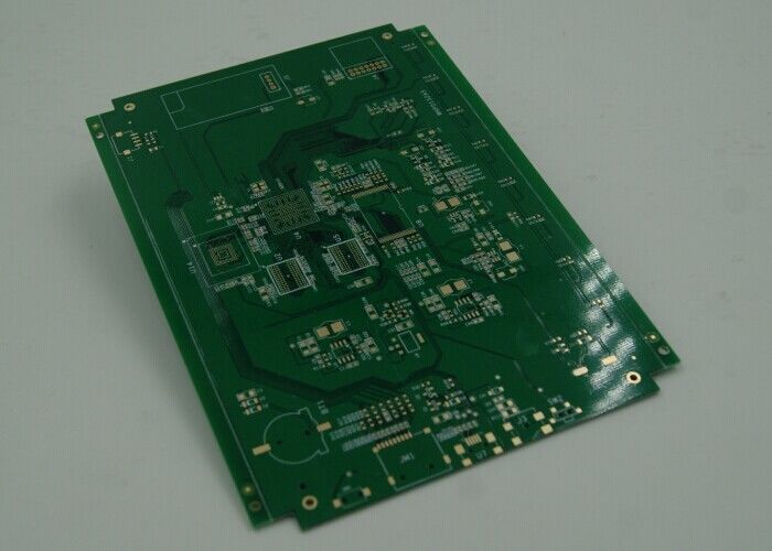 Plaque de circuits imprimés multicouche de communication à large bande avec finition de surface en or par immersion et 4 à 32 couches
