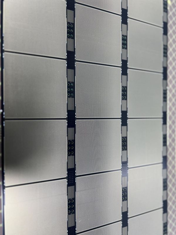 Ultra mince 4L1+N+1 PCB à haute densité Conception électronique complexe Prototype de PCB HDI