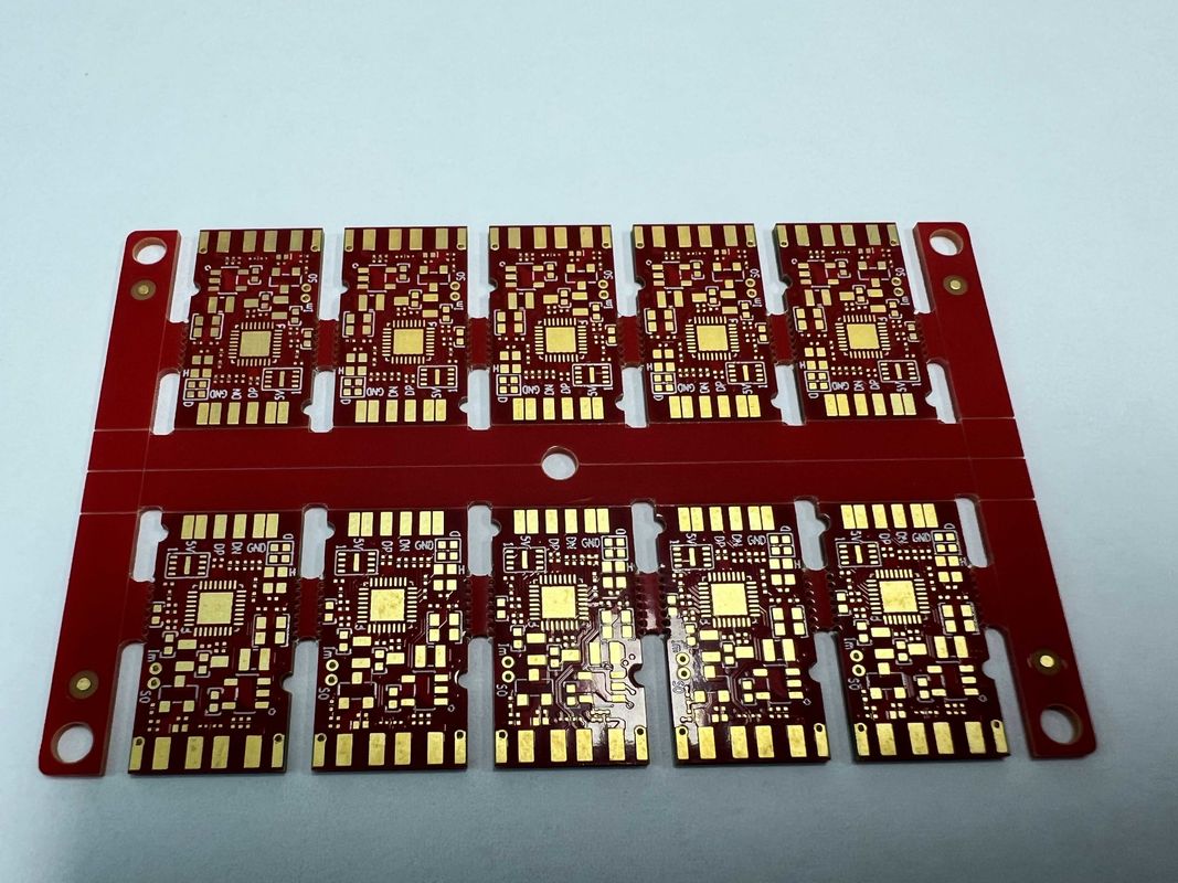 0.15mm Plaque interne d'espacement HDI PCB avec soie blanche et taille de trou le plus petit 0.1mm avantage