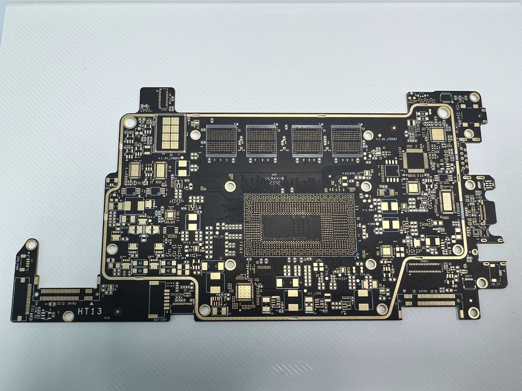 1 oz d'épaisseur de cuivre finie carte de modèle haute densité avec l'immersion argentée revêtue de surface amélioration