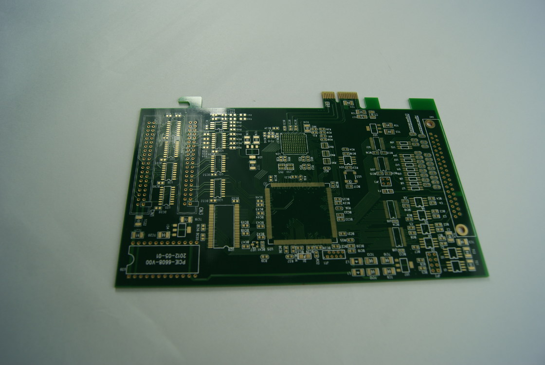 Carte PCB multicouche personnalisée avec une épaisseur de 0,4 mm et des performances de 4L-28L couches