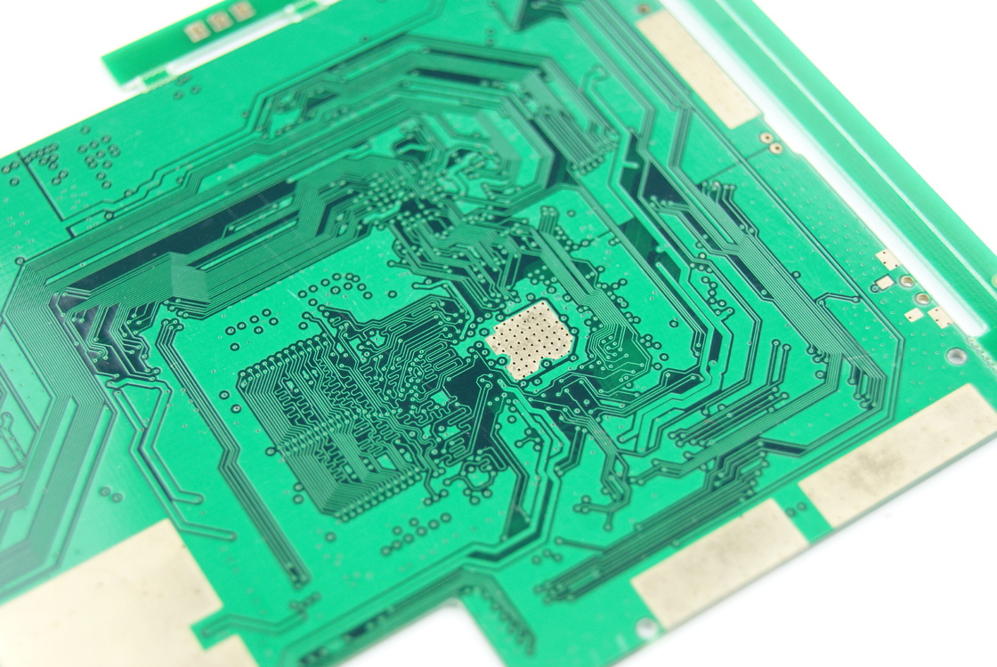 1 oz d'épaisseur de cuivre multicouche PCB avec 1,6 mm d'épaisseur de Borad et la technologie de montage de surface